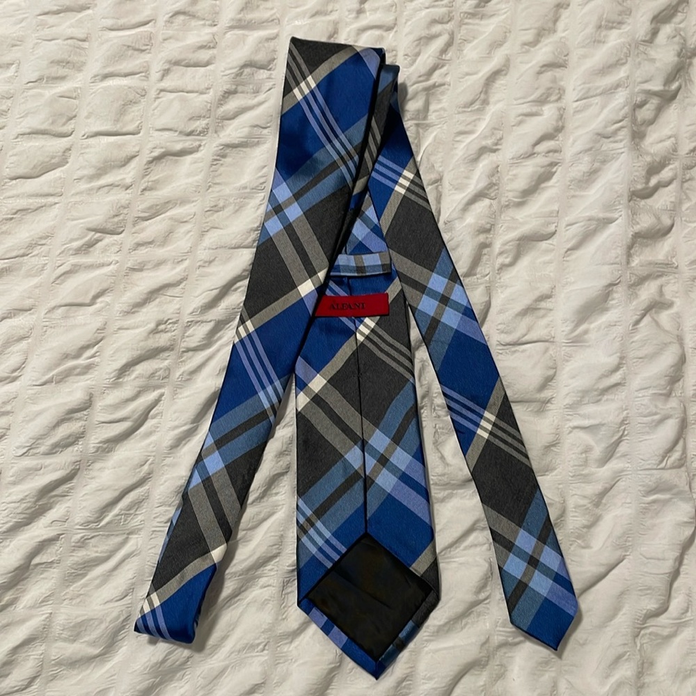 Blue and grey Alfani tie